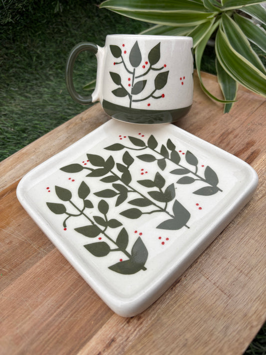 Evergreen Berry Cup & Saucer